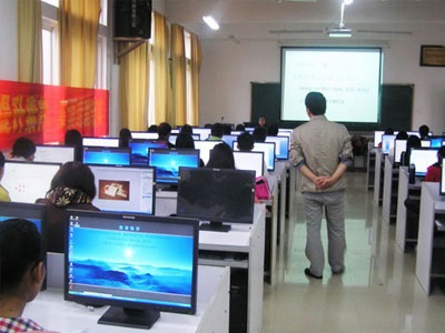 練車(chē)時(shí)什么態(tài)度，考試時(shí)什么運(yùn)氣！